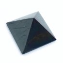 Schungit Pyramide 3cm poliert