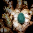 Yoni Egg, Aventurin mini - gebohrt, ca. 2,2 x 3,2 cm